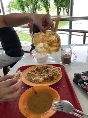 You can see the difference between the top and the bottom. Bottom is cook nicely but u can see the TOP is not even cook nicely. The texture is also different. at Divine Vegetarian Family 添欣素食園 in Northeast Singapore