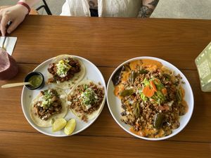 Nachos and tacos at Herbivoro in Cancun