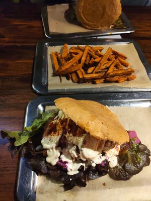 Vöner and sweet potato fries at Bärenstark in Cologne