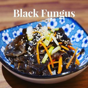 This is the Black Fungus Salad.
The black fungus is a very common mushroom found in every Chinese kitchen and definitely a must try! at Bund 39 in Zurich
