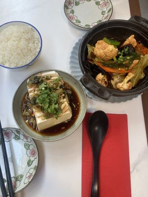 Tofu starter and cauliflower main    at Bund 39 in Zurich