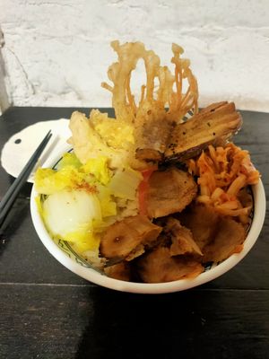 飯 擺得很美，讓人心情棒棒 at XúnCháng 旬嚐純素料理 in Taichung