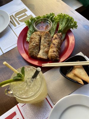 Rollitos tofu  at Mon Viet in Barcelona