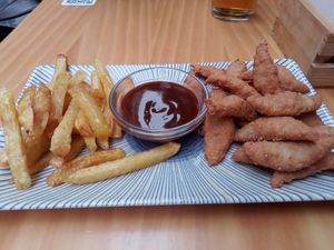 Lágrima de pollo en salsa barbacoa at La Vegana Taperia in Malaga