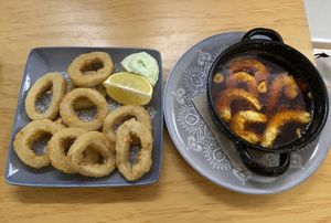 Anelli di calamari e gamberi al pil pil  at La Vegana Taperia in Malaga