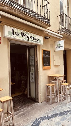 Outside & inside seating  at La Vegana Taperia in Malaga