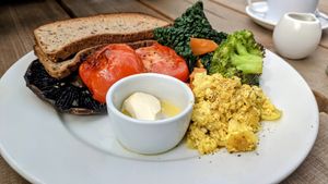 Portobello mushroom brunch plate at Plantside in Wellington