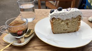 Zitronenkuchen Vegan   at Werftcafé in Flensburg