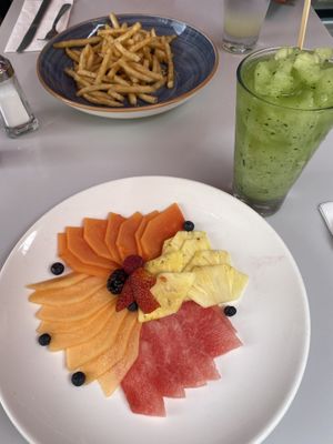 Weekend en el Zocalo - I got fresh fruit & frozen cucumber w/mint drink! Super yum!  at Mumedi in Mexico City