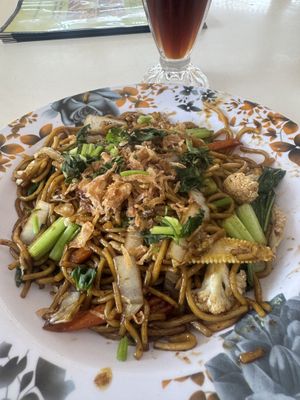 Fried veggie noodles   at Sole Cafe in Langkawi