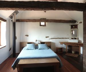 La chambre double avec lit en 160 at La Vie au Grand Vert in Saint-andre-de-najac
