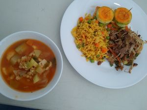 Sopa de cereal. Proteína vegetal estilo chino, calabacitas con tofu y arroz. at Kammi in Matamoros