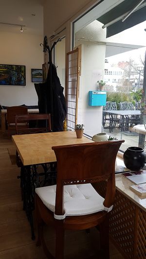 Interior of location - seating space at Damso in Berlin