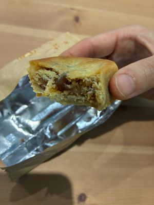 Inside of a pineapple cake at Sù Xué HōngBèi Fāng 素學烘焙坊 in New Taipei City