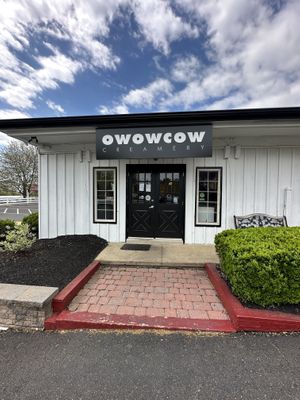 Entry  at Owowcow Creamery in Wrightstown