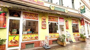 Front of the store at Bistro Ari in Leipzig