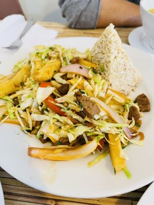 Saltado de Repollo   at Loving Hut - Orbegoso in Trujillo