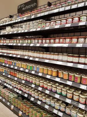 spreads at denn's Biomarkt in Aachen