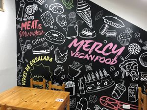 Mural del segundo piso / Second floor wall at Mercy Vegan Food in Bogota