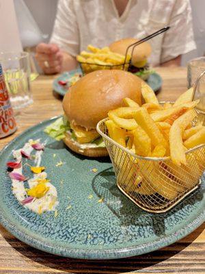 De filet no fish burger  at Green Gorilla in Montpellier