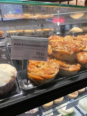 Vegan apple and caramel pastry  at CPH - Espresso House - T2 in Kastrup