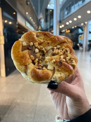 Apple caramel bun at CPH - Espresso House - T2 in Kastrup