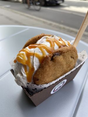 Vegan Cookie Ice Cream 💚  at Nicecream in Frederiksberg