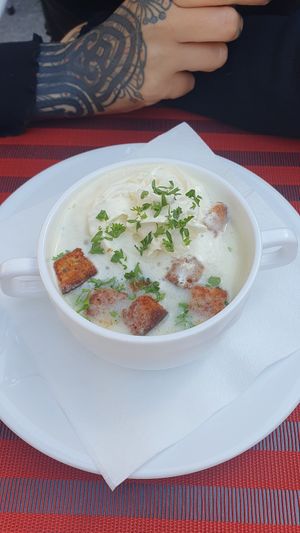Knoblauchsuppe at Dorfstadl in Fiss