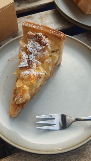 Apple pie at Szklarnia in Krakow