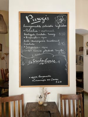 Weekly menu #Veganuary at Cafe Katulki in Berlin