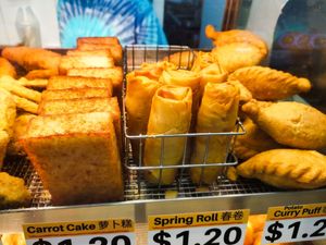 Items available at You Tiao Soya Bean 炸油条豆酱 in Northeast Singapore