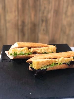 Vegan Spanish omelette at Arte-sans in Castelldefels