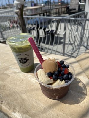 Made the acai vegan -> no honey  at 602 Coffee House in Huntington Beach