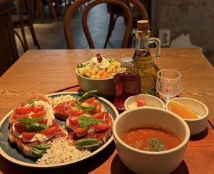 Vegan Italian platter (+honey)  at Amin 아민 in Seoul