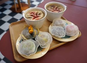 Hojichaccinos + Kabocha/Matcha/Sesame-Physalis/Rose mochis at La Maison du Mochi - Turenne in Paris