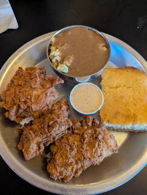 Dinner plate🤍 at Dirty Lettuce in Portland