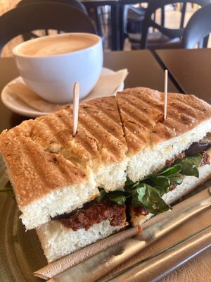 Soze panini vegansk and oatmilk cappuccino.  at SOZE in Faaborg
