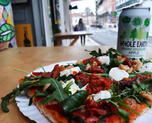 Small break for the city stress at Rustica - Pizza Al Tagglio in Lisbon