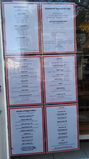 The menu at De Vegetarische Toko in The Hague