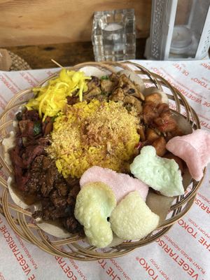 mix warmed up (further description in the review)  at De Vegetarische Toko in The Hague