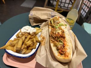 Vebab menu - seitan kebab and side of fries  at Gustavo in Grenoble