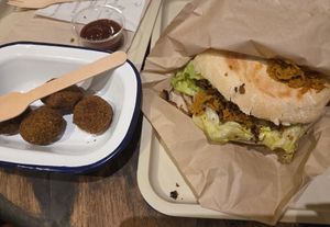 Vebab with Falafel at Gustavo in Grenoble