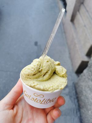 Small pistachio 2,50 Euro at Gelato Libre in Milan