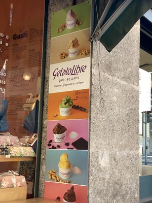 Just four flavors - but best!  at Gelato Libre in Milan