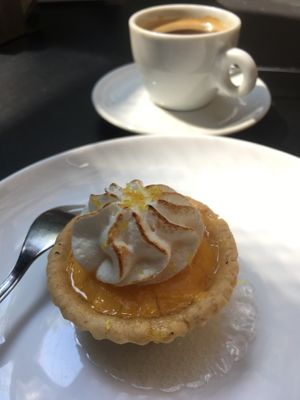 Tartelete de limão  at Pra Lá De Bom in Sao Paulo