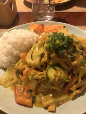 tofu with yellow curry sauce and loooots of veggies (big Portion for only 8,50€)  at Ha Dang in Hamburg