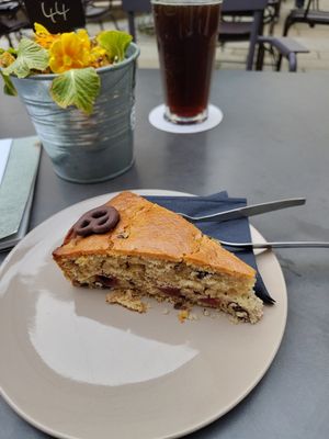 Stracciatella Kirsch Kuchen (vegan) at Bichl in Burghausen