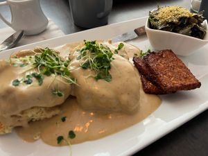 Biscuits and Gravy + Tempeh (Again) at Box Bar in West Seattle