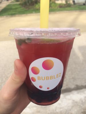 Bubble tea Pinky at Bubble Z in Montpellier