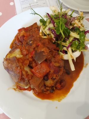 Vegan chilli with jacket potato at Ginny's Teapot in Hawkshead